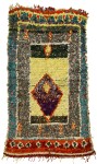 03083-Boucherouite rug with centralised design-intero