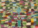00833-Rug with three devices on a checkerboard pattern-det5