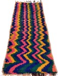 04075-Long rug with thunderbolt pattern-det1