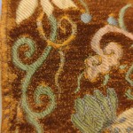 04127 - Silk on Velvet Rank Badge Fragment Depicting a Crane - 22 x 24 cm - 6