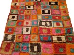 00851-Rug with bold checkerboard design-det2